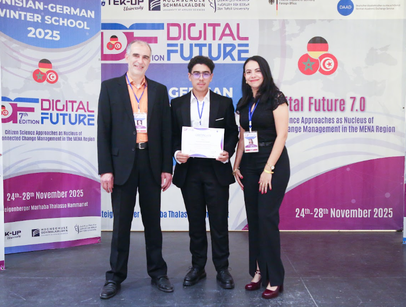 Mohamed Yacine Riabi receiving his Digital Future 7.0 participation certificate at the Tunisian-German Winter School 2025